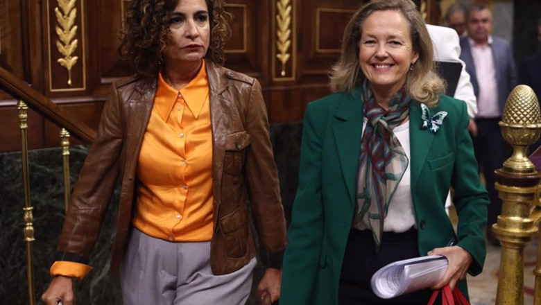 ep la ministra de hacienda maria jesus montero y la vicepresidenta primera del gobierno y ministra ep la ministra de hacienda maria jesus montero y la vicepresidenta primera del gobierno y ministra