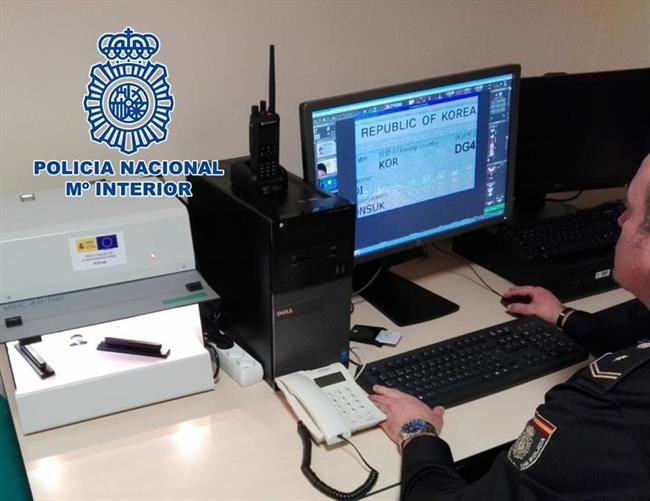 Nota De Prensa: La Policía Nacional Detiene A Dos Mujeres Extranjeras Con Pasapo | POLICÍA NACIONAL EN GRANADA ep notaprensa la policia nacional detienedos mujeres extranjeraspasapo