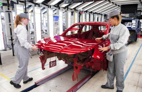 ep operarios de pintura de la planta de psa peugeot citron en vigo