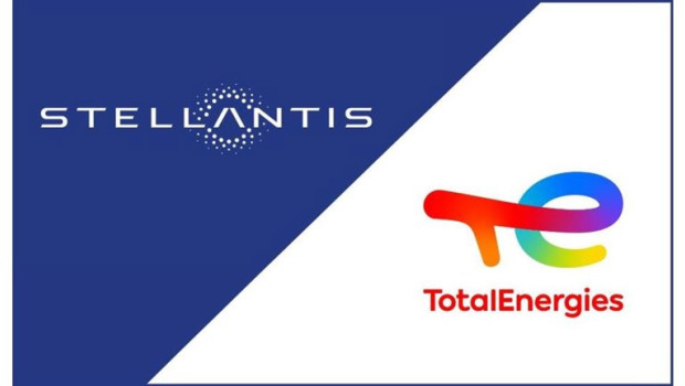 ep totalenergies y stellantis refuerzan y amplian su colaboracion en aceites de motor de altas