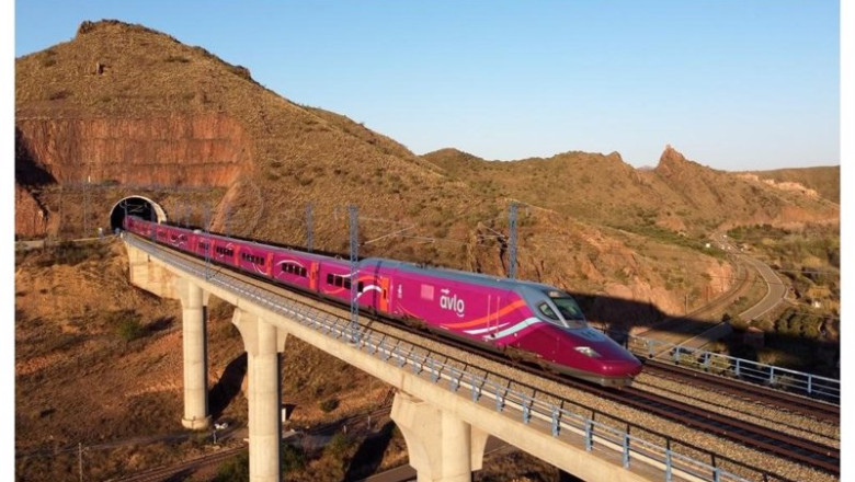 ep un tren avlo foto de recurso ep un tren avlo foto de recurso