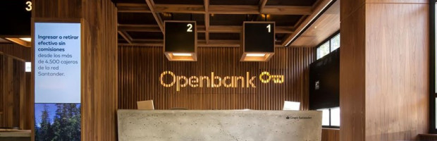 Openbank incorpora la opción de aplazar un mes sin intereses los pagos en sus tarjetas