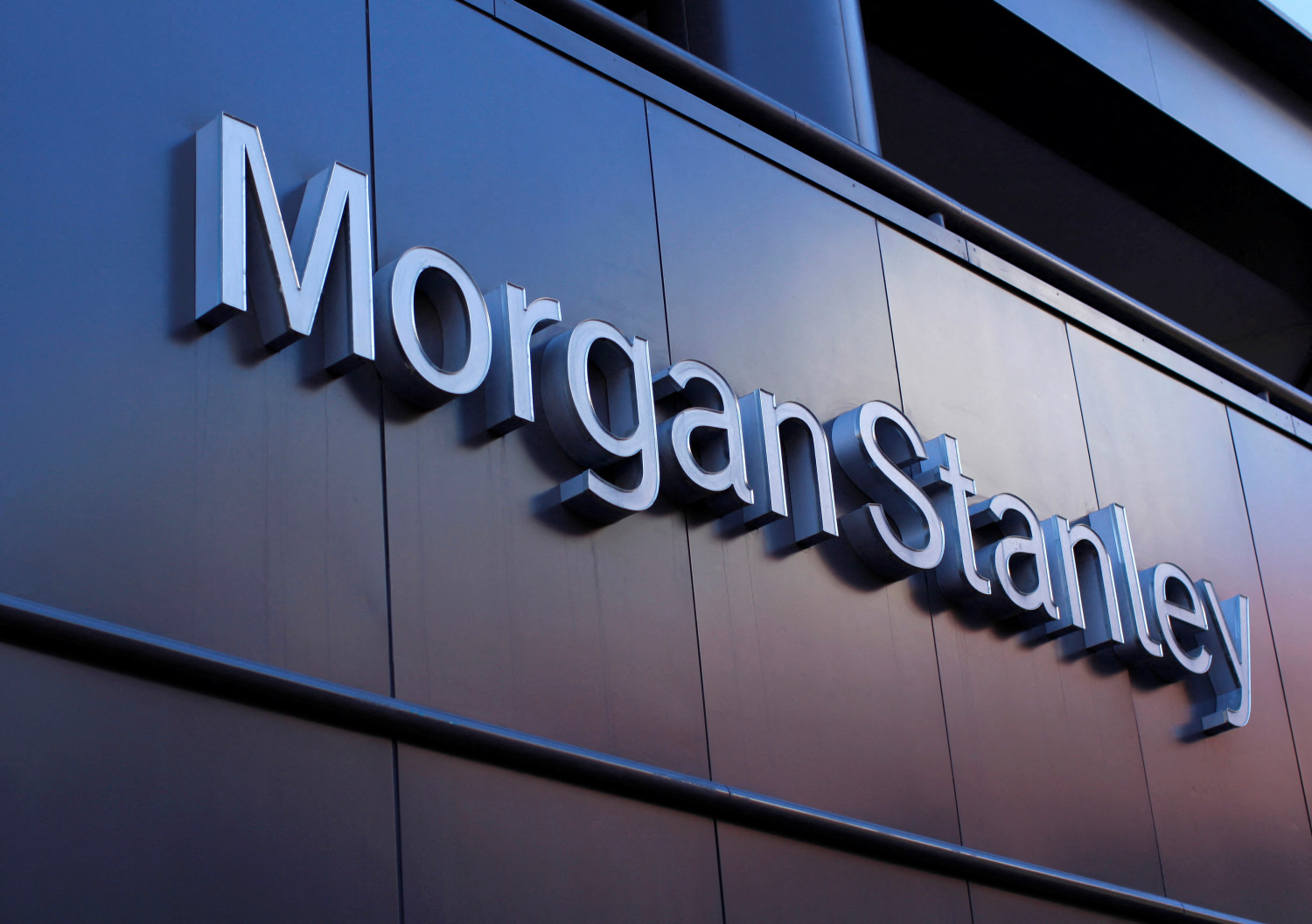 photo d archives du logo de morgan stanley sur un batiment a san diego californie 