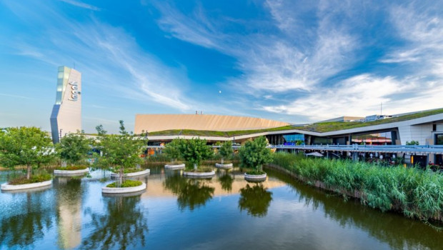 ep archivo   helios y lar espana culminan el proceso de fusion inversa