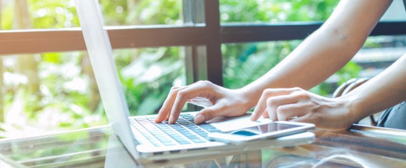ep archivo manos de una mujer en un teclado de ordenador 20230131193003 ep archivo manos de una mujer en un teclado de ordenador 20230131193003