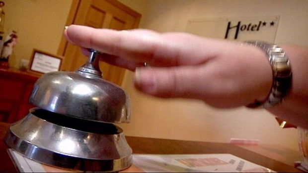ep archivo   recepcion de un hotel
