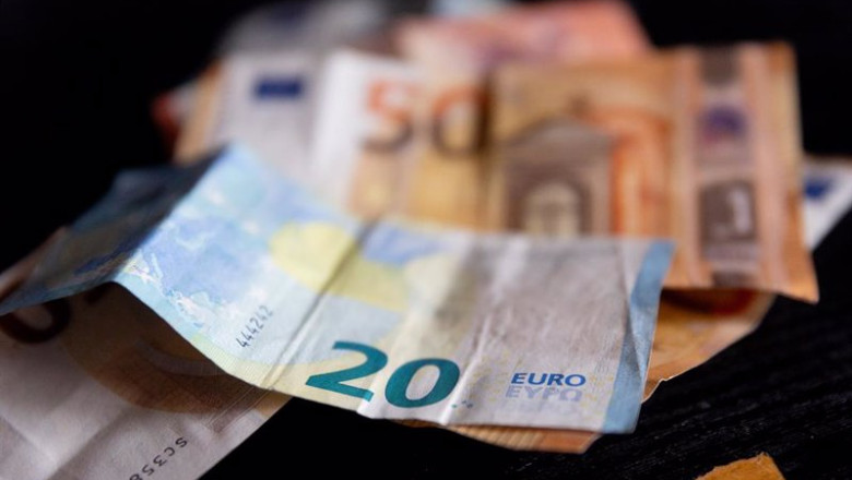 ep archivo varios billetes a 9 de enero de 2024 ep archivo varios billetes a 9 de enero de 2024