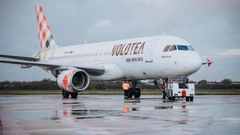 ep avion de la compania volotea ep avion de la compania volotea