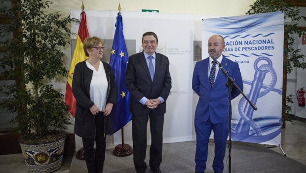 ep el ministro de agricultura luis planas el presidente de la fncp basilio otero y la secretaria