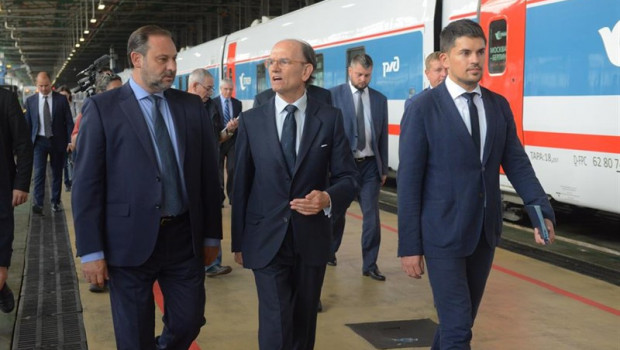 ep el ministro de fomento en funciones jose luis abalos visita la fabrica de talgo en moscu junto al