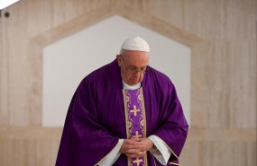 ep el papa en una de las misas en la casa de santa marta