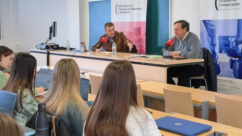 ep el presidente nacional de la organizacion agracia pedro barato en un encuentro con estudiantes de ep el presidente nacional de la organizacion agracia pedro barato en un encuentro con estudiantes de
