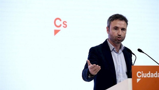 ep el secretario de comunicacion de la gestora de ciudadanos guillermo diaz en la sede del partido