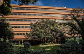 ep exterior del departamento de educacion de la generalitat de catalunya ubicado en la via augusta