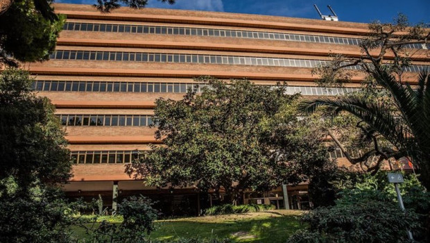 ep exterior del departamento de educacion de la generalitat de catalunya ubicado en la via augusta