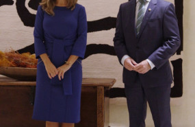 ep la ministra de trabajo y economia social yolanda diaz y el lehendakari inigo urkullu posan en una
