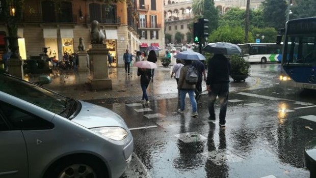 ep lluvia palma paraguas tiempo llover