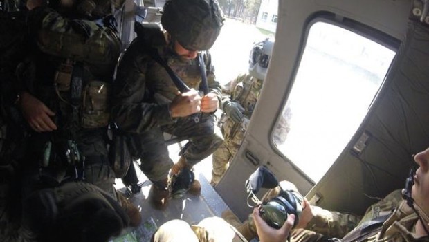 ep militares espanolesla bri xun helicopteroletonia
