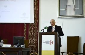 ep ministroasuntos exteriores josep borrell abrejornada organizadala fundacion woman forwardporasociaciondiplomaticos extrajeros integrandodiversidadgenerola politica exterior enescuela diplomaticamadrid