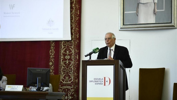 ep ministroasuntos exteriores josep borrell abrejornada organizadala fundacion woman forwardporasociaciondiplomaticos extrajeros integrandodiversidadgenerola politica exterior enescuela diplomaticamadrid
