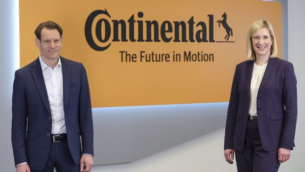 ep nikolai setzer consejero delegado de continental y katja durrfeld directora de finanzas