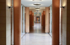ep pasillos del complejo administrativo de san caetano sede de la xunta durante la crisis del