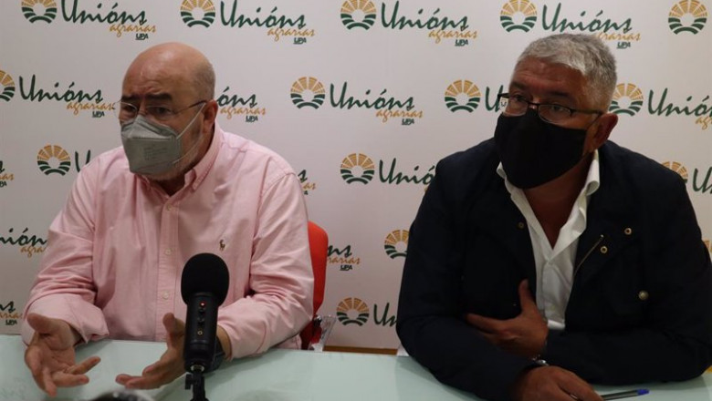 Rueda de prensa de UU.AA. Sobre la situación del sector lácteo | UU.AA. ep rueda de prensa de uuaa sobre la situacion del sector lacteo