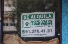 ep un cartel de se alquila