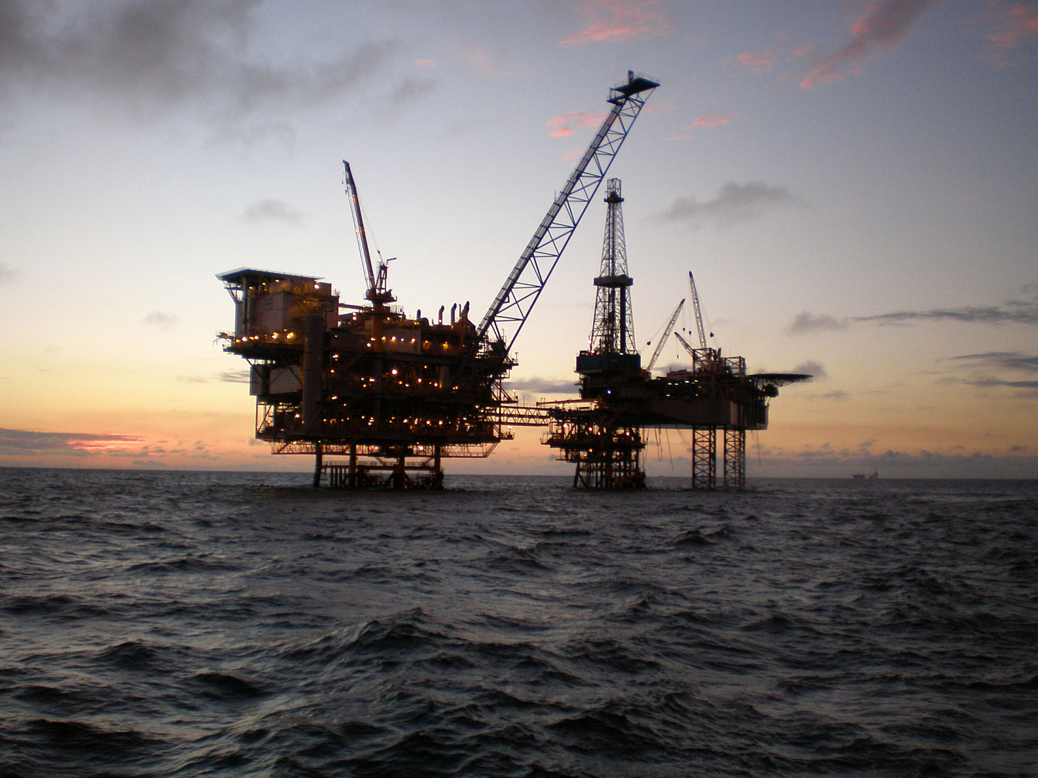 Oil rig, oil & gas, drilling Oil rig, oil & gas, drilling