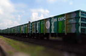 dl ferrexpo mining miner mines resources materials train rail freight car ftse 250