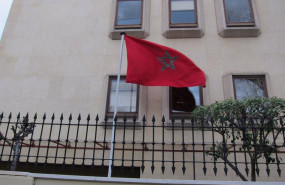 ep archivo   bandera de marruecos en la embajada marroqui en madrid