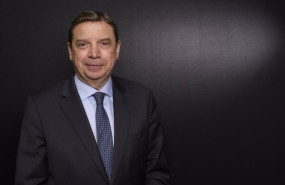 ep archivo   el ministro de agricultura pesca y alimentacion luis planas posa para europa press a 11