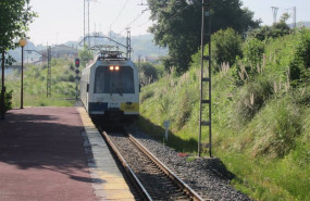 ep archivo   el tren llega a una estacion