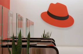 ep archivo   logo de red hat en sus oficinas