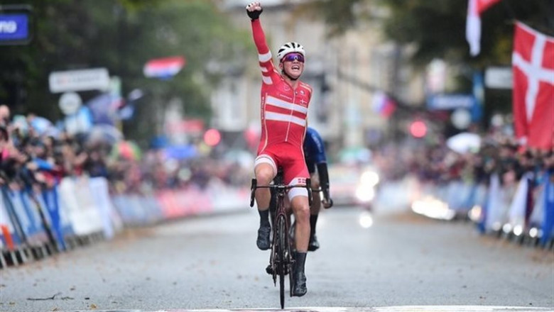 El ciclista danés Mads Pedersen se ha proclamado este domingo campeón del mundo de ciclismo en ruta en los Mundiales de Ciclismo en Carretera que se están disputando en Yorkshire (Inglaterra) | UCI ep el ciclista danes mads pedersen se ha proclamado este domingo campeon del mundo de ciclismo en