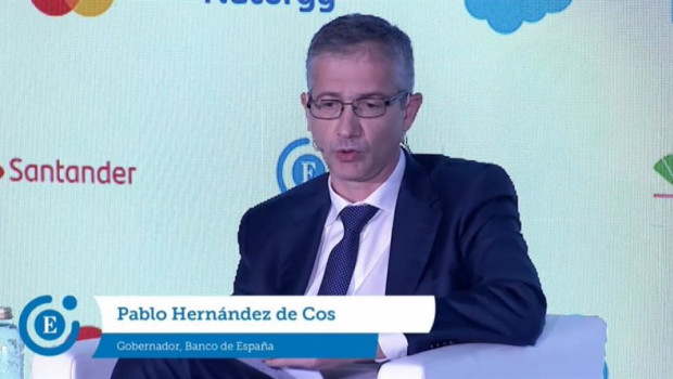 ep el gobernador del banco de espana pablo hernandez de cos en el i foro economico internacional