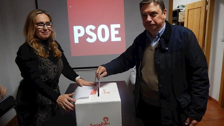El ministro de Agricultura, Pesca y Alimentación en funciones, Luis Planas y diputado electo del PSOE por Córdoba, Luis Planas, este sábado | PSOE ep el ministro de agricultura pesca y alimentacion en funciones luis planas y diputado electo del