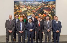 ep el vicepresidente ejecutivo de la comision europea ce stephane sejourne y el ministro de
