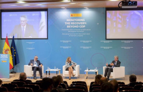 ep i d el presidente del real instituto elcano jose juan ruiz la vicepresidenta primera y ministra