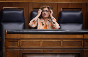 ep la vicepresidenta primera y ministra de hacienda maria jesus montero durante una sesion plenaria 20250328142604