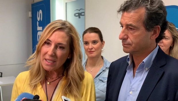 ep la vicesecretaria de la organizacion del pp nacional ana beltran junto al presidente del pp