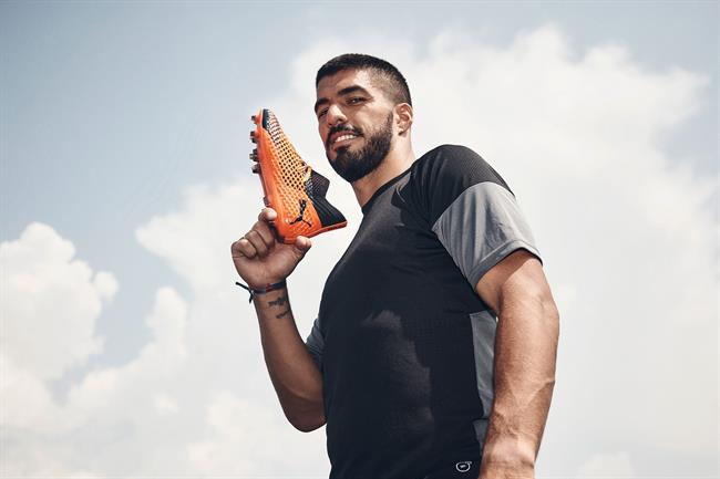 Luis Suárez, delantero del FC Barcelona ficha por Puma | PUMA ep luis suarez delanterofc barcelona fichapuma
