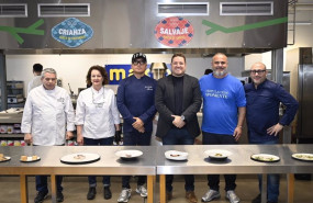 ep makro y el chef angel leon presentan los dos sellos para productos frescos de pescaderia
