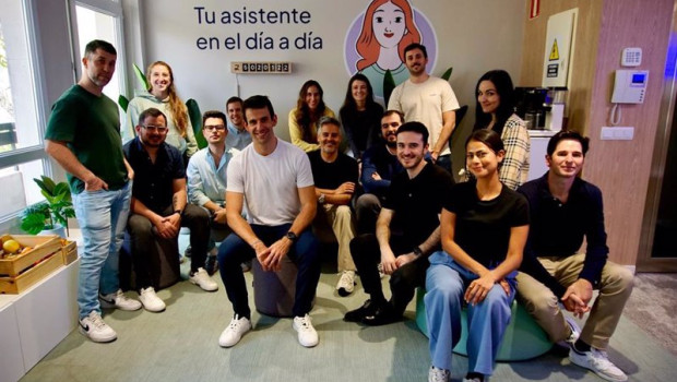 ep parte del equipo de luzia en las oficinas de madrid abril de 2025
