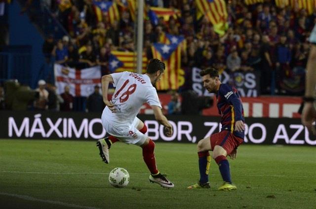 Partido de fútbol entre el Sevilla y el Barcelona | ARCHIVO ep partidofutbolsevillabarcelona