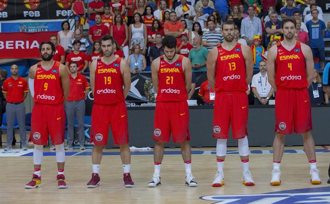 Quinteto de la selección con Rubio, San Emeterio, Abrines y los Gasol | FEB ep quintetola seleccionrubio san emeterio abrineslos gasol