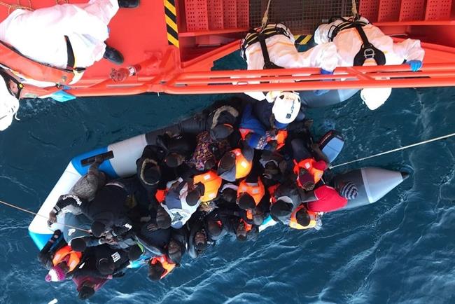 Rescate de patera | EUROPA PRESS/SALVAMENTO MARÍTIMO ep rescatepatera 20171223202708