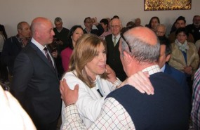 ep susana diaz saludalos asistentesactoayuntamientopenarroya