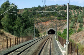 ep archivo   linea de alta velocidad entre madrid y sevilla