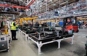 ep archivo   un operario trabajando en una fabrica 20260417104203